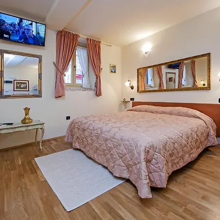 Ferienwohnung Antica Porta Sul Mar Rovinj Exterior foto